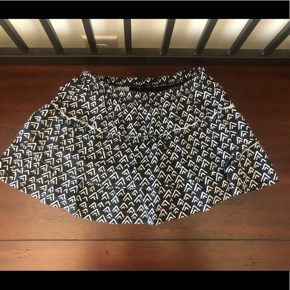 Girls skirt ($4 or free w/2 items)